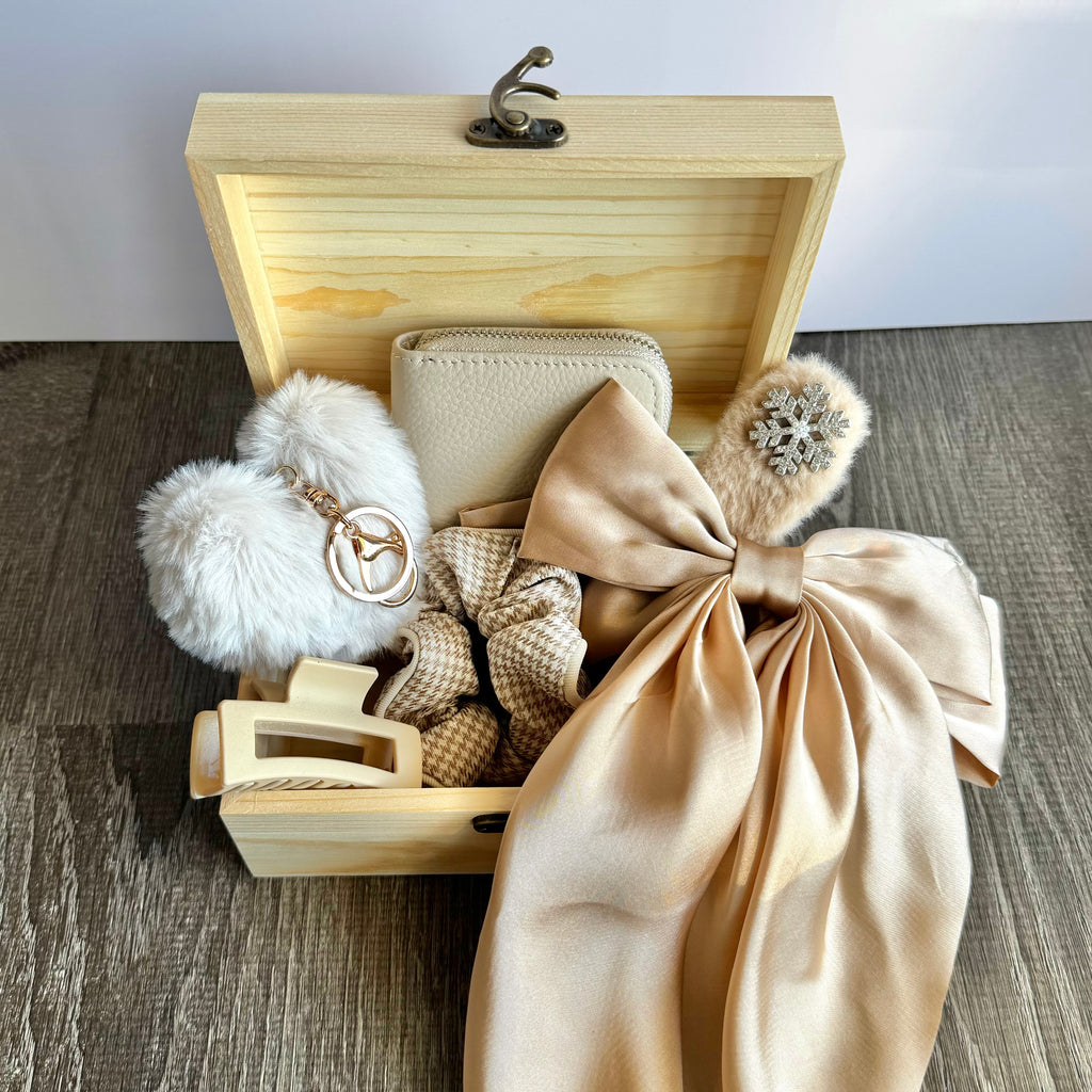 Little Treasure Box with Genuine Leather Cardholder