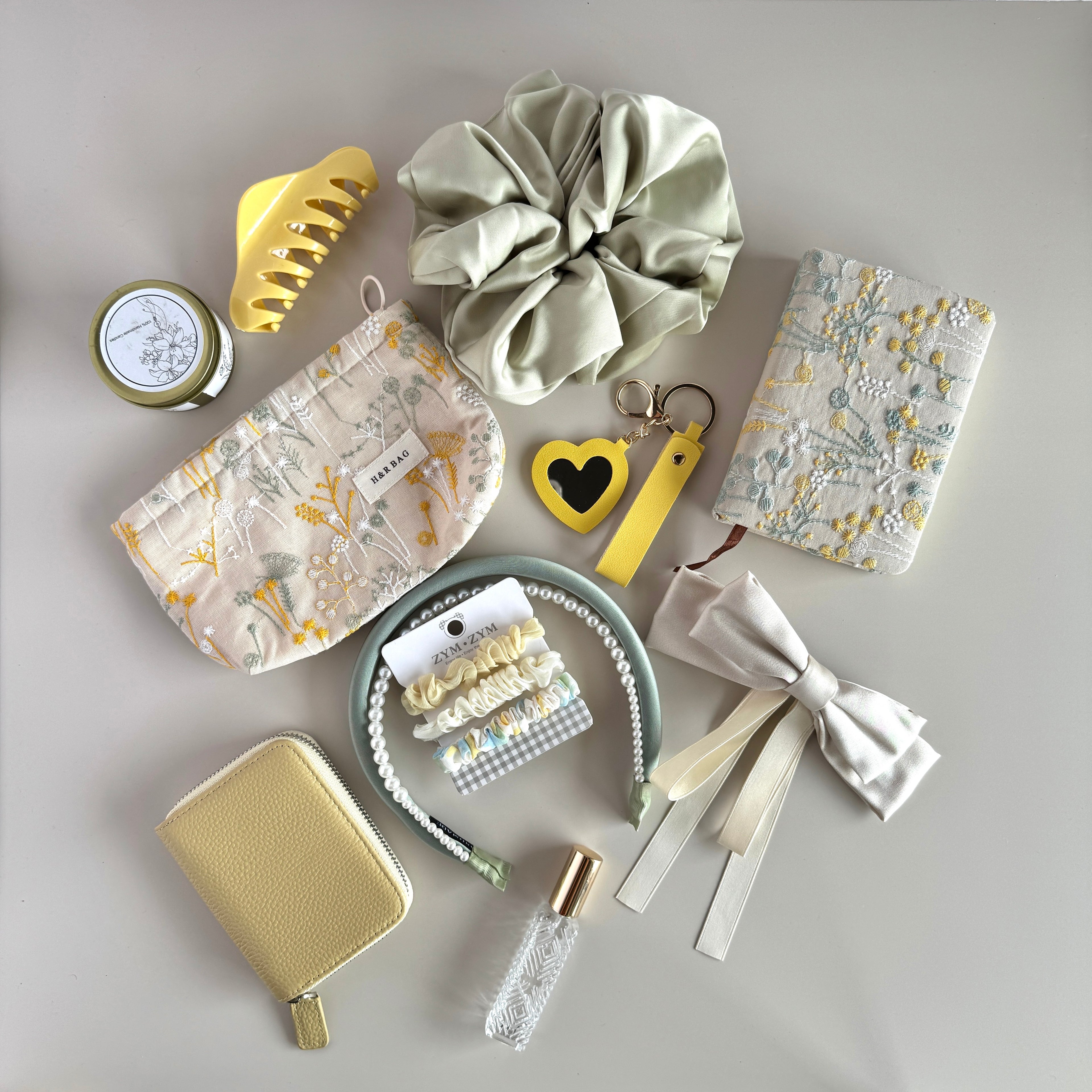 Soft Neutral Gift Set